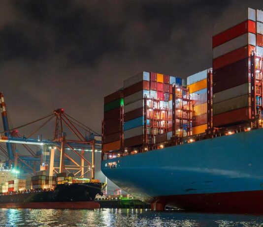 Trump droht mit Iran-Zöllen – trifft das auch deutsche Exporteure?