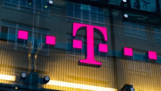 Deutsche Telekom-Aktie schwächer: Analyst zeigt sich vorsichtiger beim US-Geschäft