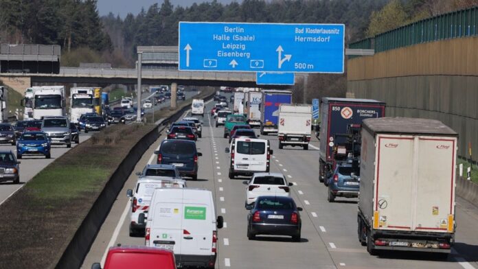 Ostern: Wie man den schlimmsten Staus entgehen kann