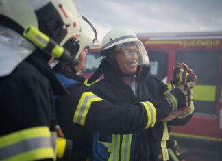 Feuerlöscher Dobrindt auf Tour in Thüringen – Nachrichten aus Deutschland